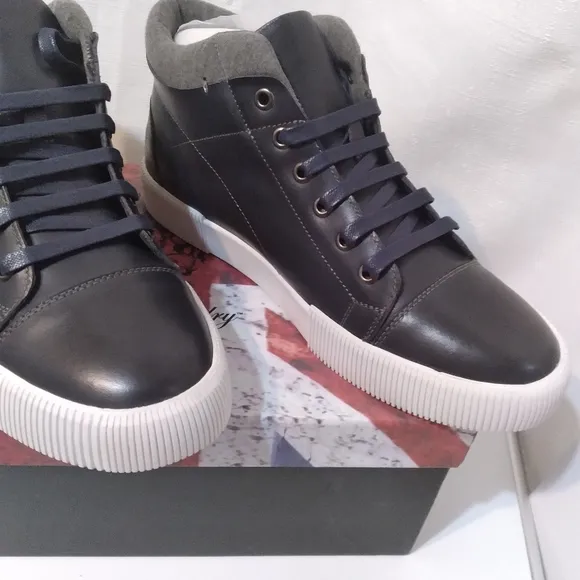 English  Laundry Joel Sneakers Mens Size 8.5 Navy Mid Top Lace Up Nwt