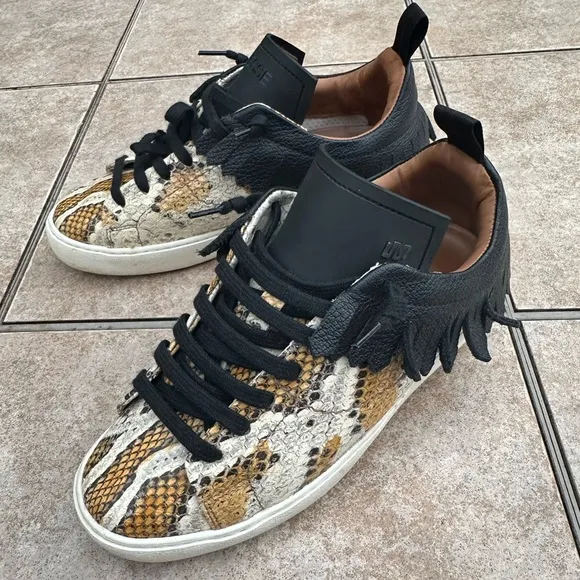 Esseutesse fringe sneakers