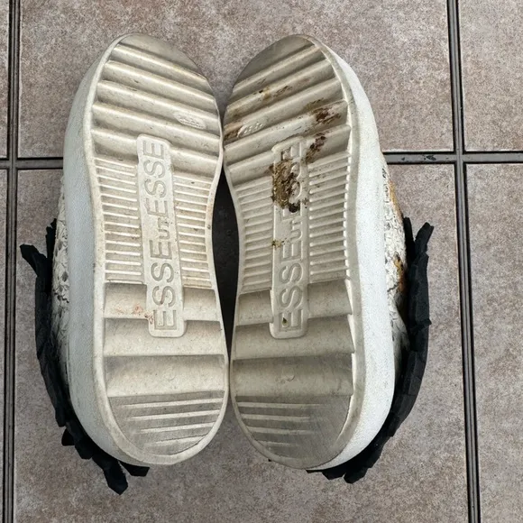 Esseutesse fringe sneakers