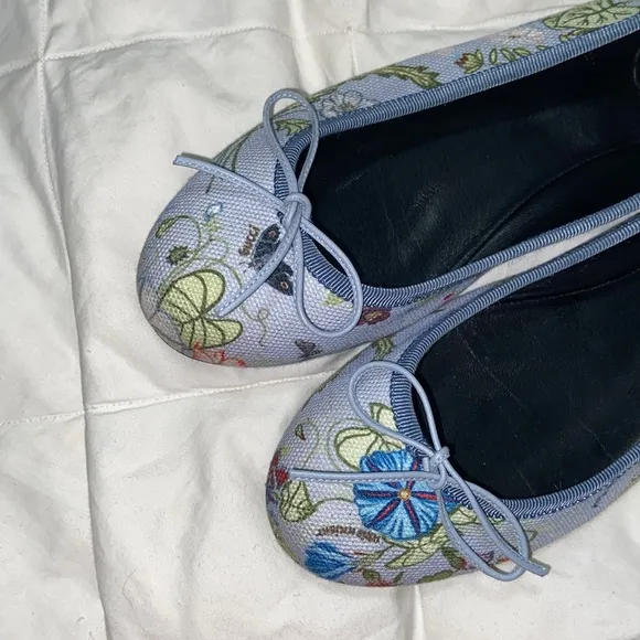 EUC Gucci womens shoes ballet flats floral print bow