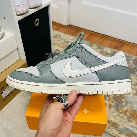 EUC Men’s Size 9.5 (Euro Sz 43) Nike Dunk Low Sneakers In Mica Green/White Color