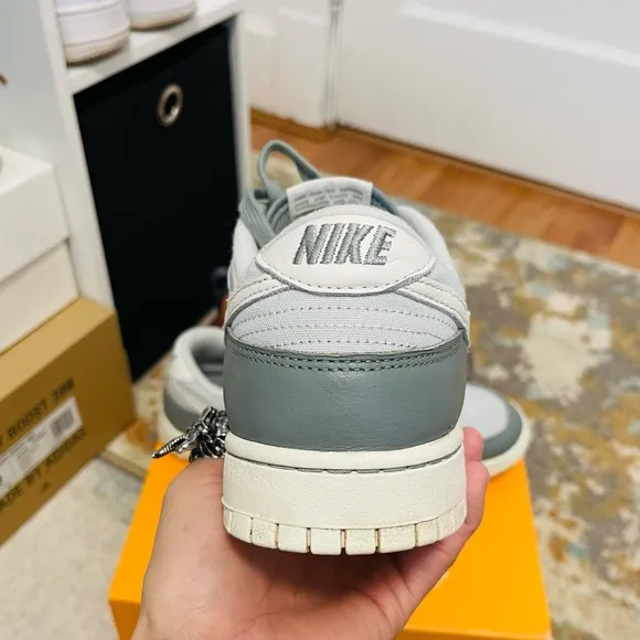 EUC Men’s Size 9.5 (Euro Sz 43) Nike Dunk Low Sneakers In Mica Green/White Color