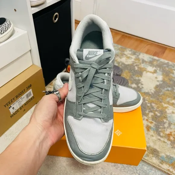 EUC Men’s Size 9.5 (Euro Sz 43) Nike Dunk Low Sneakers In Mica Green/White Color