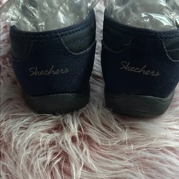 EUC Skechers Dark Navy Casual Shoes
