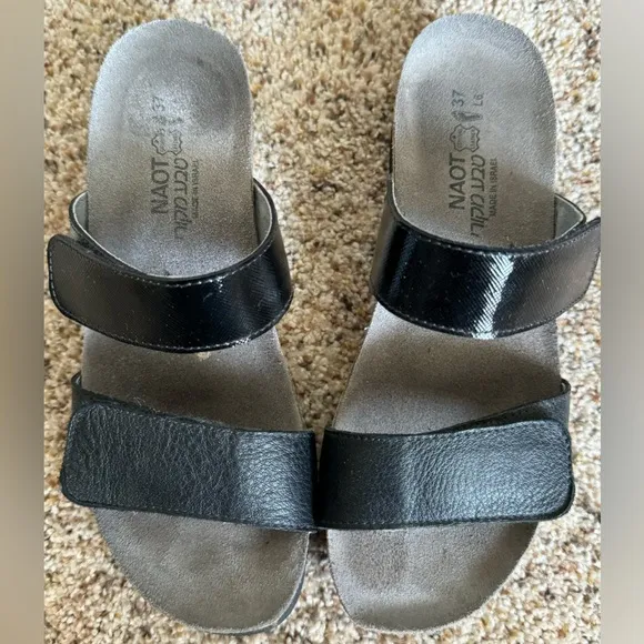 EUC/VGUC Size 37 (US L 6) Naot Black Althea Slide Sandal