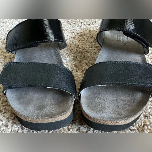 EUC/VGUC Size 37 (US L 6) Naot Black Althea Slide Sandal
