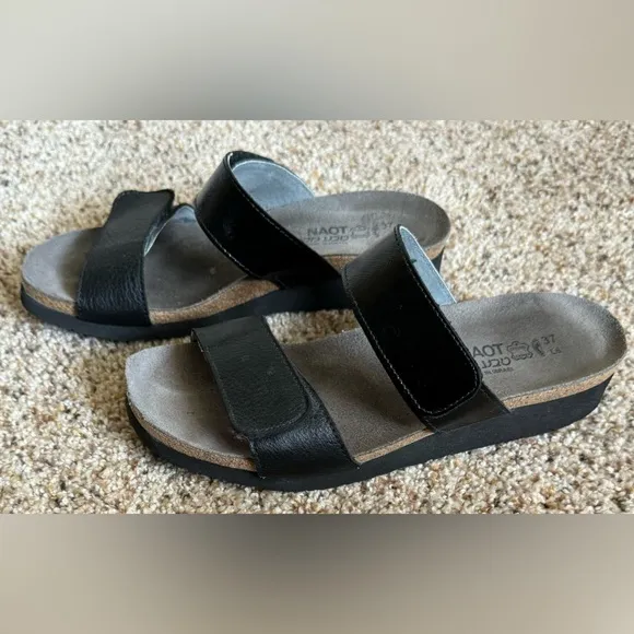 EUC/VGUC Size 37 (US L 6) Naot Black Althea Slide Sandal