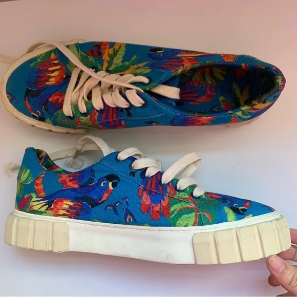 FARM RIO Sneakers Blue Macaw Canvas Sneakers Sz 11