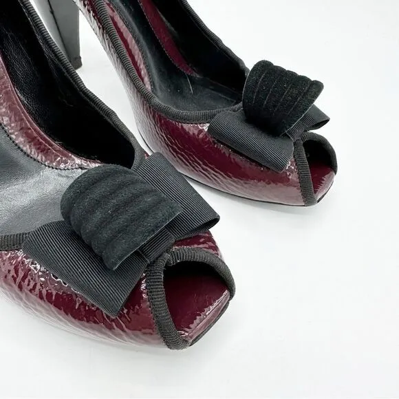 Fendi Burgundy Textured Patent Peep Toe Pumps w/Bow Grosgrain Bow Sculptured 7M