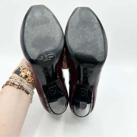 Fendi Burgundy Textured Patent Peep Toe Pumps w/Bow Grosgrain Bow Sculptured 7M