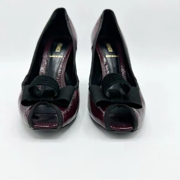 Fendi Burgundy Textured Patent Peep Toe Pumps w/Bow Grosgrain Bow Sculptured 7M