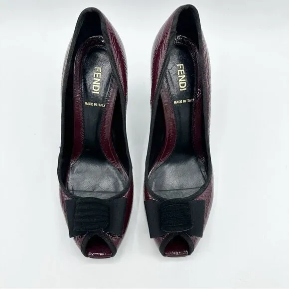 Fendi Burgundy Textured Patent Peep Toe Pumps w/Bow Grosgrain Bow Sculptured 7M