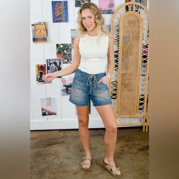 Free People Second Chances Pull-On Shorts In Electric