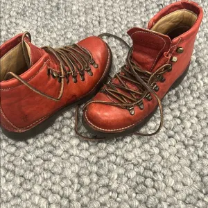 Frye Archie Hiking Red Leather Boots Women Size 7B