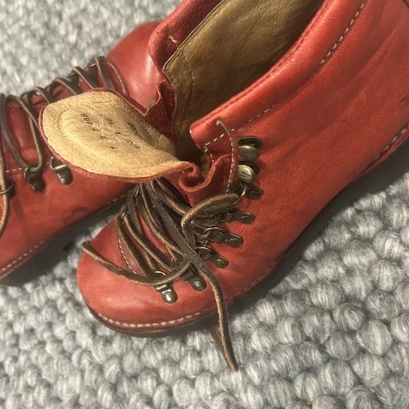 Frye Archie Hiking Red Leather Boots Women Size 7B
