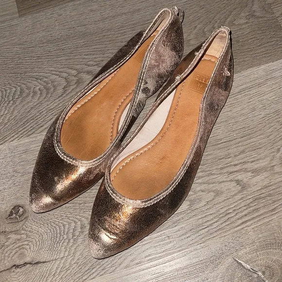 frye regina  Elegant Metallic Flats size 9
