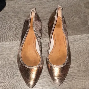 frye regina  Elegant Metallic Flats size 9