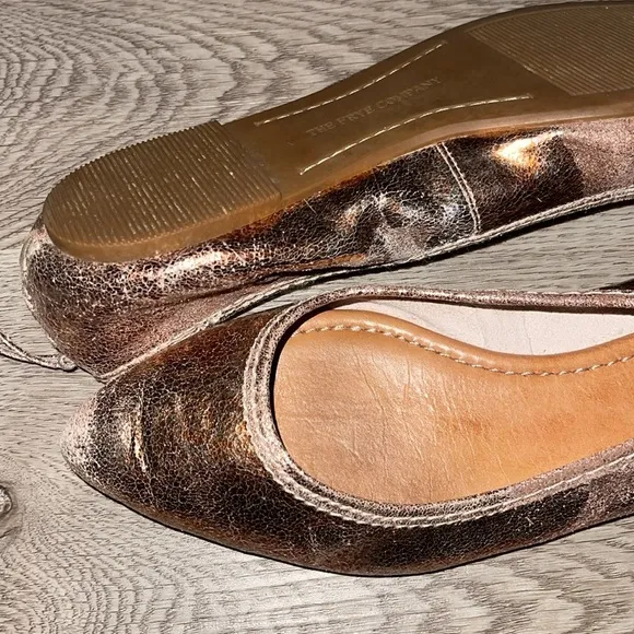 frye regina  Elegant Metallic Flats size 9