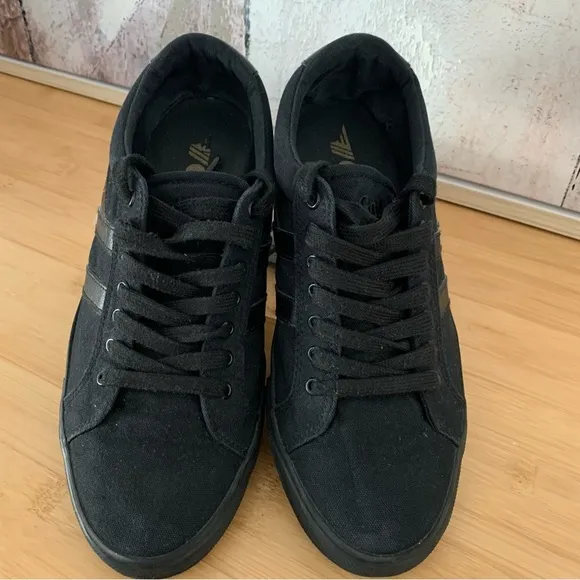 Gola Vegan Classics Men's Varsity Sneakers Size 8