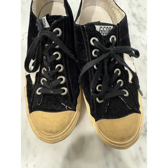 GOLDEN GOOSE Velvet V Star 2 Sneakers Black Size 38 $515
