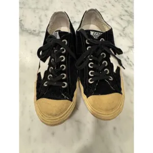 GOLDEN GOOSE Velvet V Star 2 Sneakers Black Size 38 $515