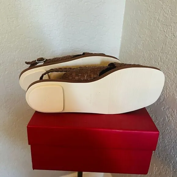 GOLO Criss Slingback Leather Sandal, Size 7.5, NWT