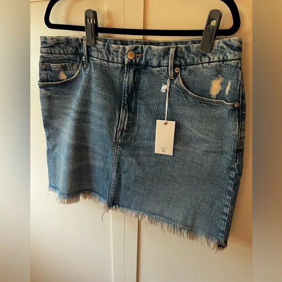 Good American Denim Women’s NWT Jean Good Waist Mini Skirt‎ Size 15