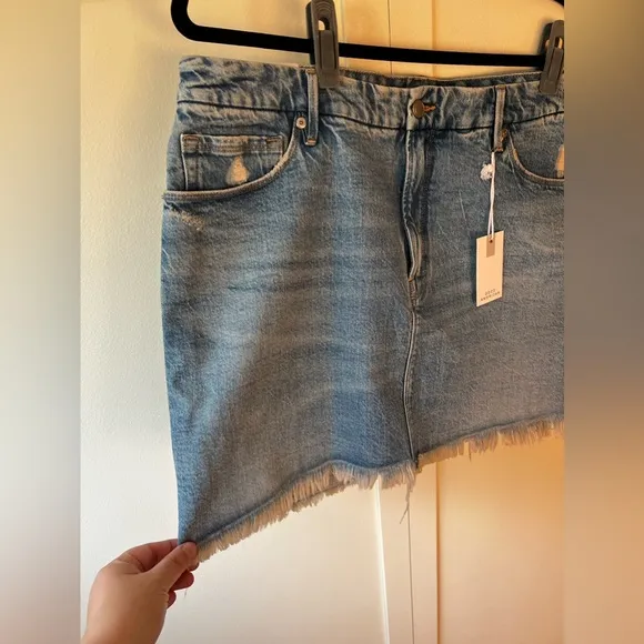Good American Denim Women’s NWT Jean Good Waist Mini Skirt‎ Size 15