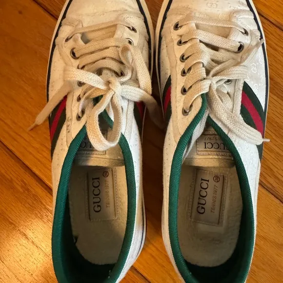 Gorgeous Gucci tennis sneakers size 39