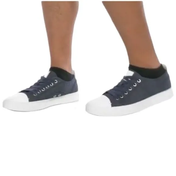 GREATS Men’s Wilson Sneakers in the Size 9.5M in Blue Recycled Denim