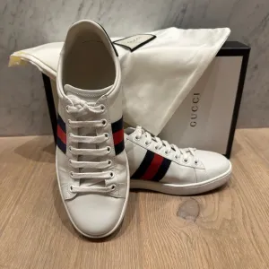 Gucci White Leather with Blue and Red Stripe Sneakers