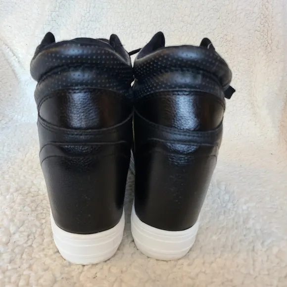 Guess - NWOT - hidden wedge black hi-top sneakers