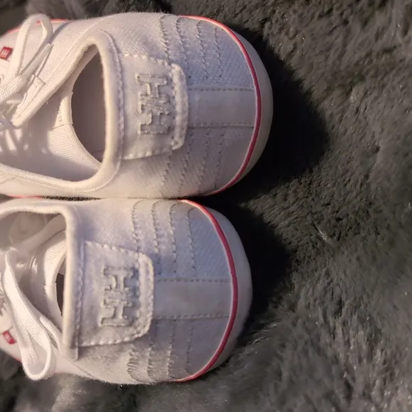 Helly-Hansen  white canvas sneakers size 8