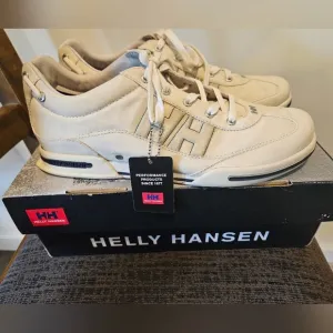 HELLY HANSON MEN'S LATITUDE 60 OYSTER LACE-UP CANVAS SNEAKERS SIZE 9.5