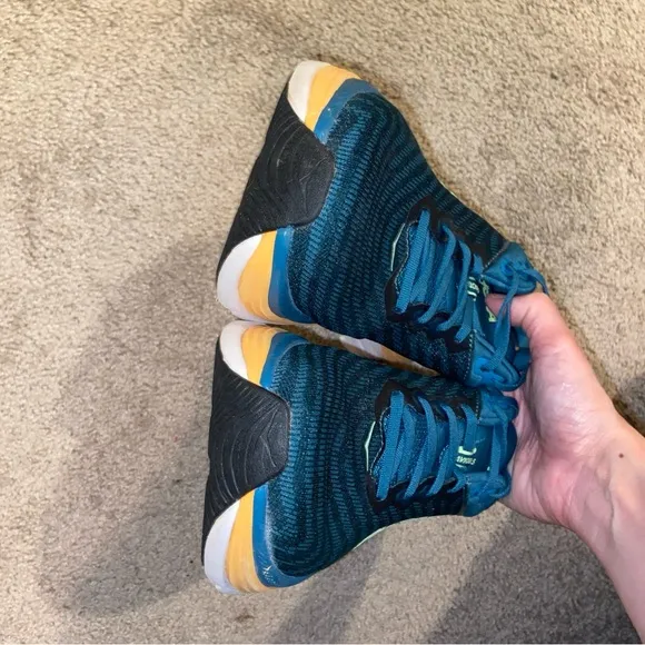 Hoka Athletic Shoes in Teal and Yellow Gaviota 5 Running Sneakers Logo Support