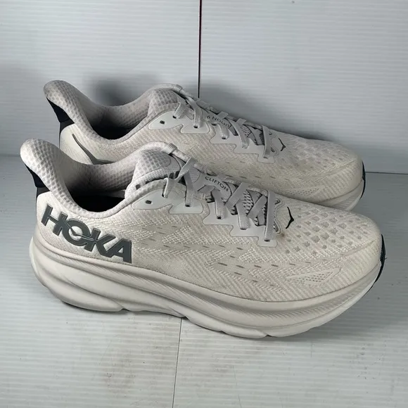 Hoka Clifton 9 - Men's White Running Shoes