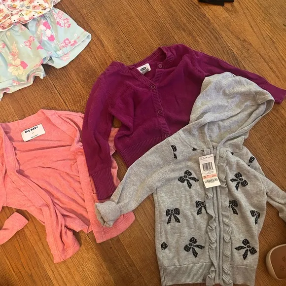 Huge toddler girls clothing bundle 2T and 3T with shoes size 5/6 and sunhats