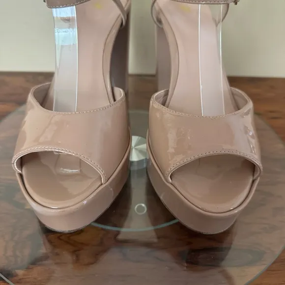 INEZ Camilla Heel in Tan Patent