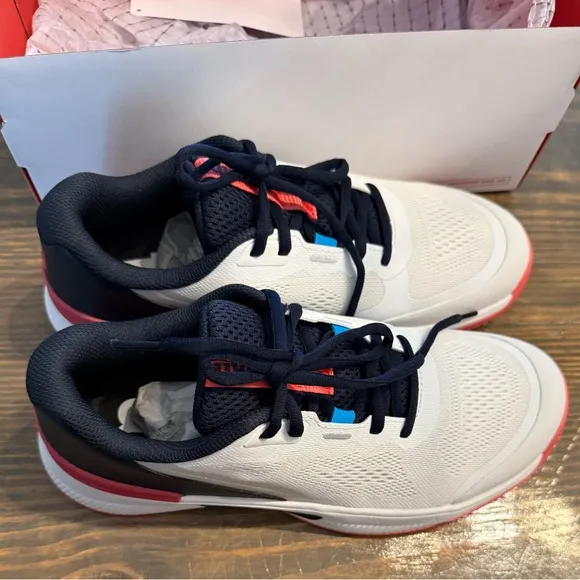 Intrigue Pro Women's Tennis Shoe