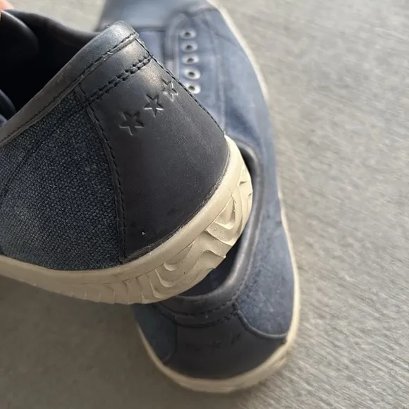 John Varvatos USA Men’s Canvas and Leather Sneakers Size 8
