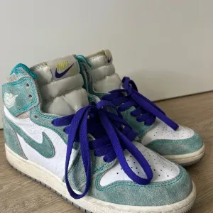 Jordan 1s - Turbo Green &amp; White with purple laces