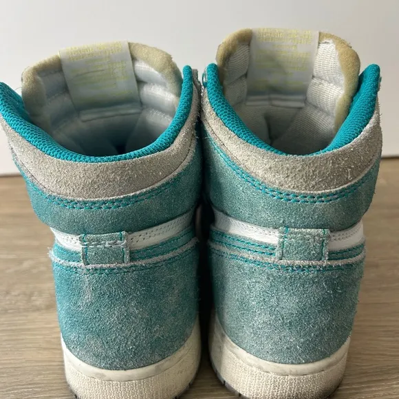 Jordan 1s - Turbo Green &amp; White with purple laces