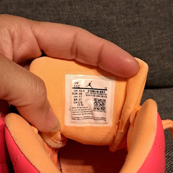 Jordan 23 Vivid Orange Pink size 11C