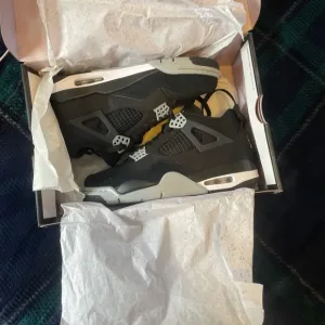 Jordan 4 black canvas size 8