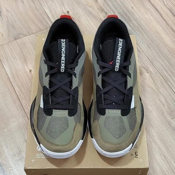 Jordan Air 200E Womens Size 12 Training Suede Olive Green Reflective Shoes