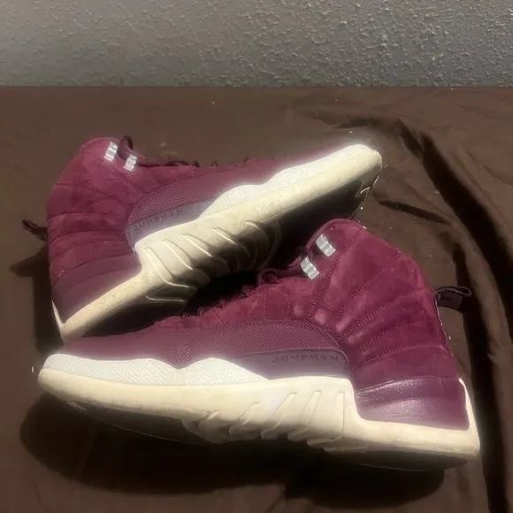 Jordan Athletic Shoes in Burgundy and White Retro 12 Bordeaux Nike