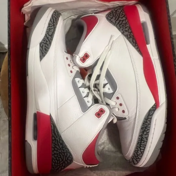 Jordan Athletic Shoes - Nike Air Jordan Retro 3 Fire Red OG