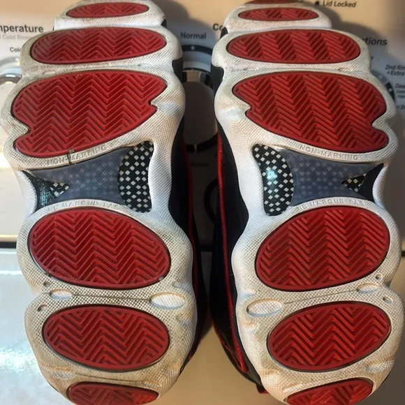 Jordan Kids' Grade School Pro Strong Basketball Shoes