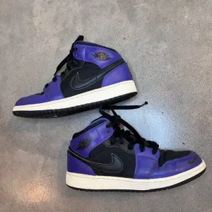 Jordan Retro Mid GS Dark Concord basketball shoes purple youth 4.5 high top