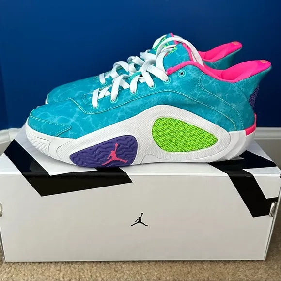 Jordan Tatum 2 Wave Runner Size 7Y HJ7382-303 GS Green White Pink